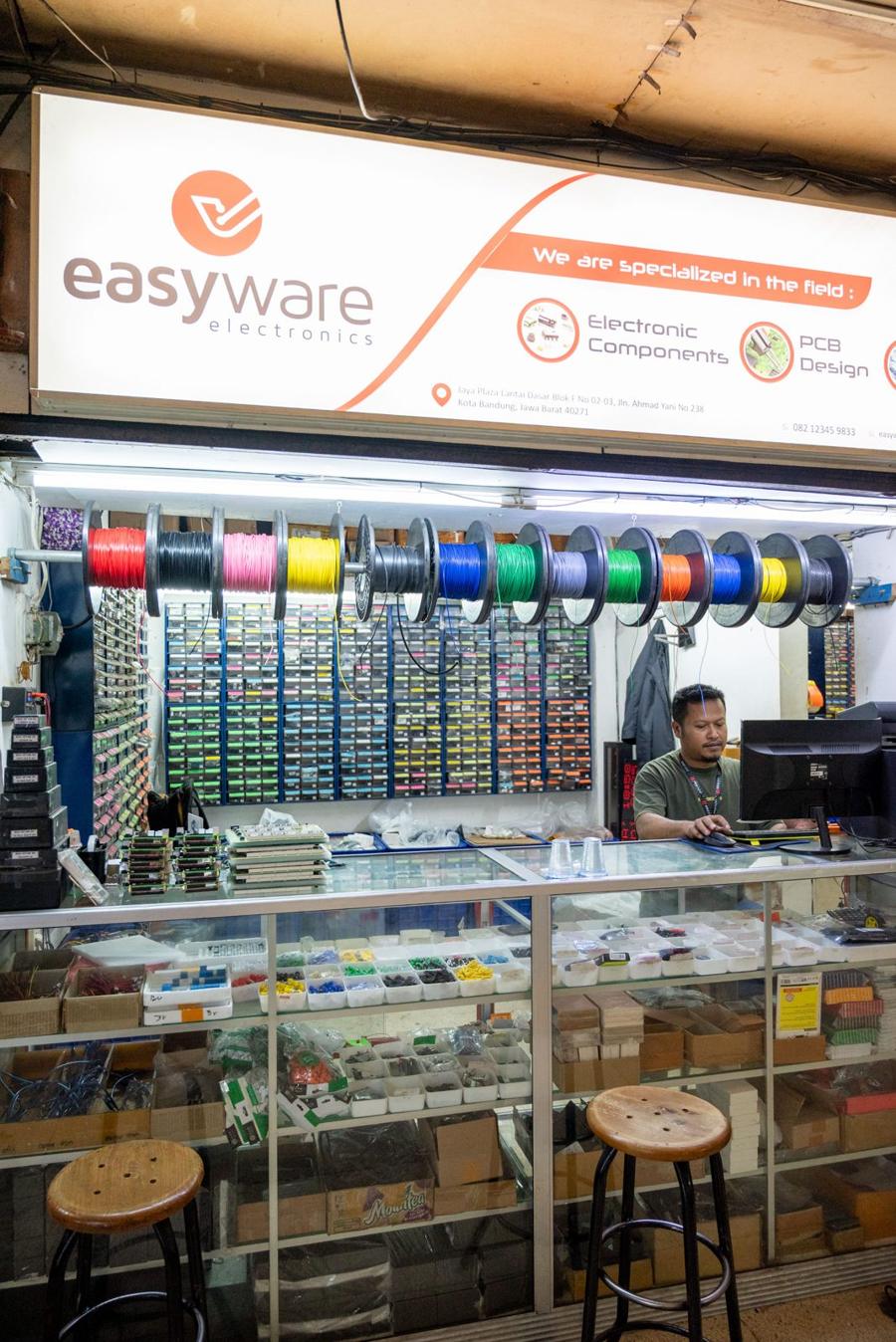 Toko EasyWare Electronics di Jaya Plaza, Bandung